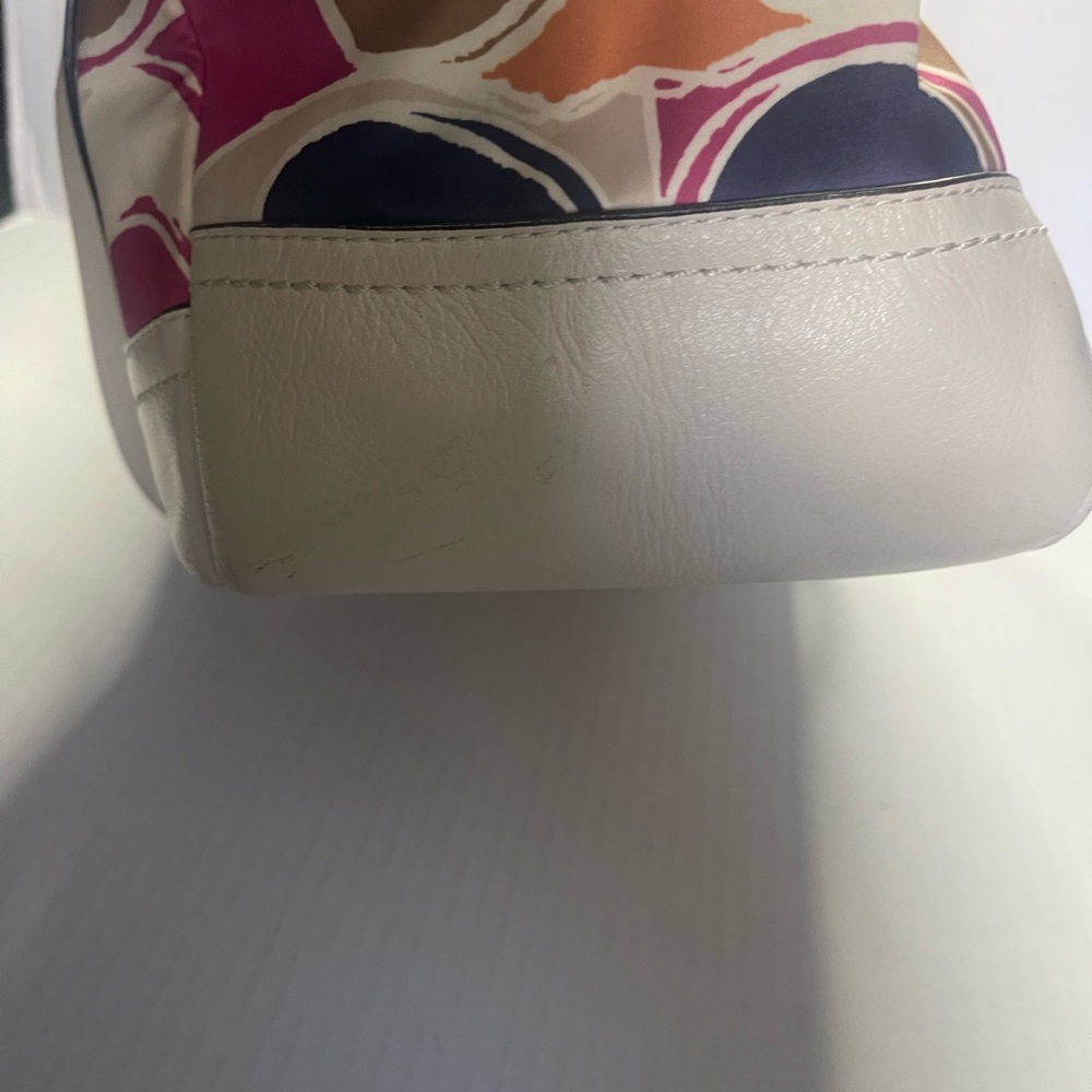 Coach Tote - Picture 4 of 7